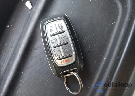 2020 Chrysler Voyager Lxi z USA, uszkodzony, nr VIN 2C4RC1DG4LR145239